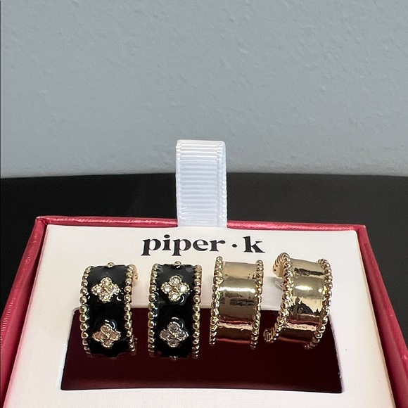 Piper K | Hoop Earrings ✨ - Picture 7 of 8